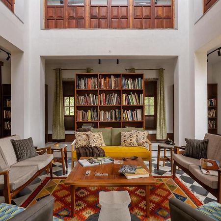 גורגאון Lohonostays Library Sadhrana Bagh מראה חיצוני תמונה