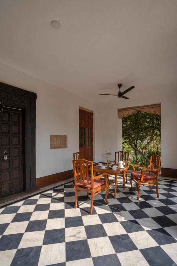 גורגאון Lohonostays Library Sadhrana Bagh מראה חיצוני תמונה